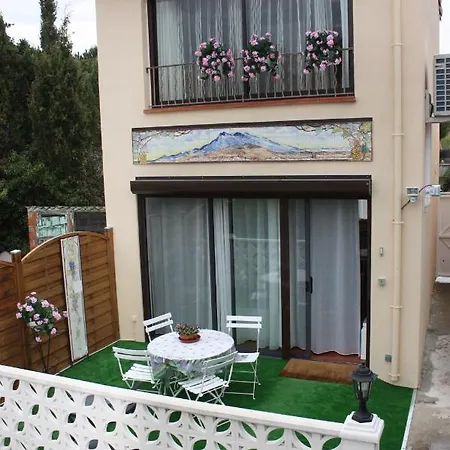 Pavillon De Diane Prades (Pyrenees-Orientales)