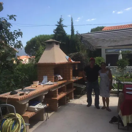 Pavillon De Diane * Prades (Pyrenees-Orientales)