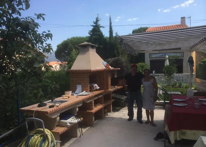 Pavillon De Diane * Prades